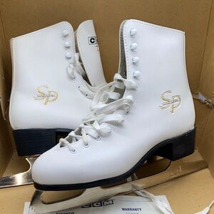 CCM Women’s Jamie Sale & David Pelletier White Figure Ice Skates Size 9 with Box